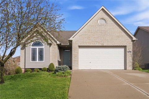 11236 N Randolph Avenue, Kansas City, MO 64157 - MLS#: 2611984