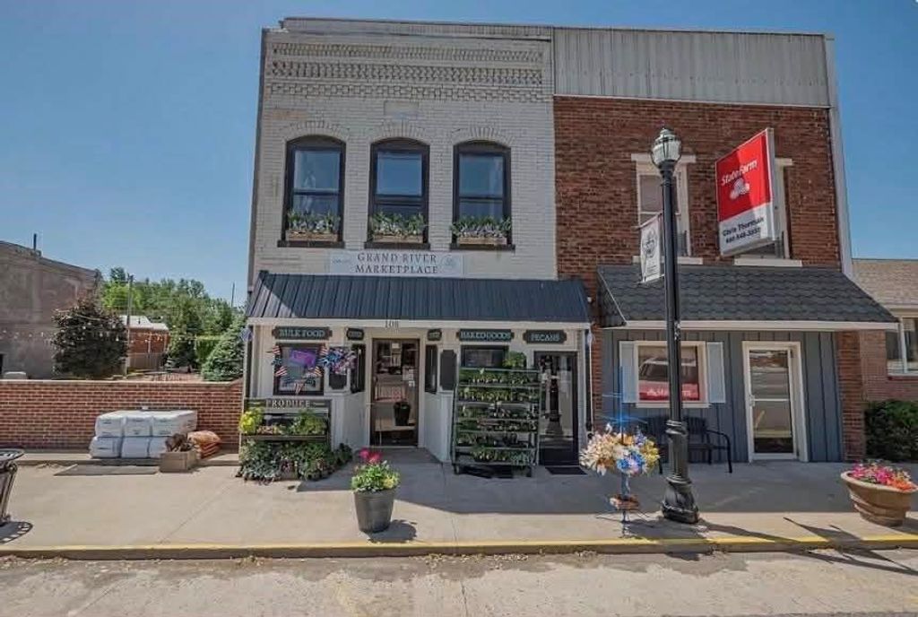 Photo of 108 E Broadway Street, Brunswick, MO 65236 (MLS # 2618596)