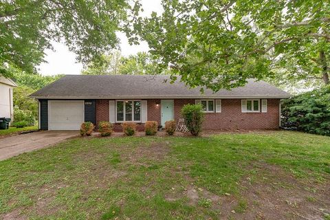 Photo of 2313 Westchester Road, Lawrence, KS 66049 (MLS # 2619219)