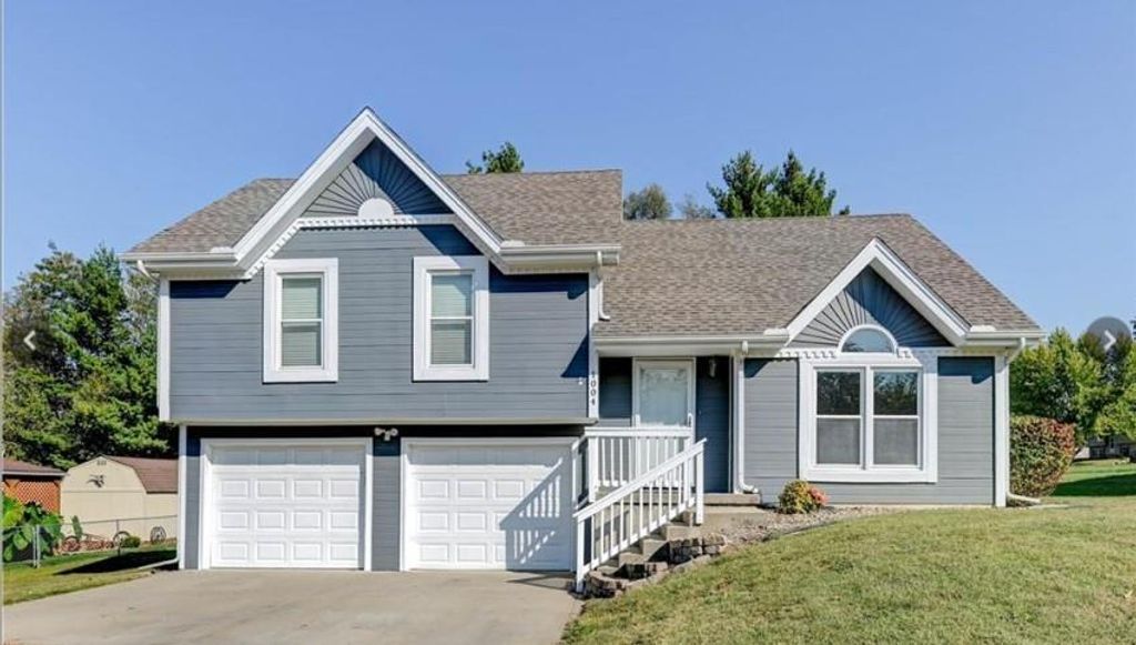 Photo of 1004 Robin Street, Plattsburg, MO 64477 (MLS # 2589338)