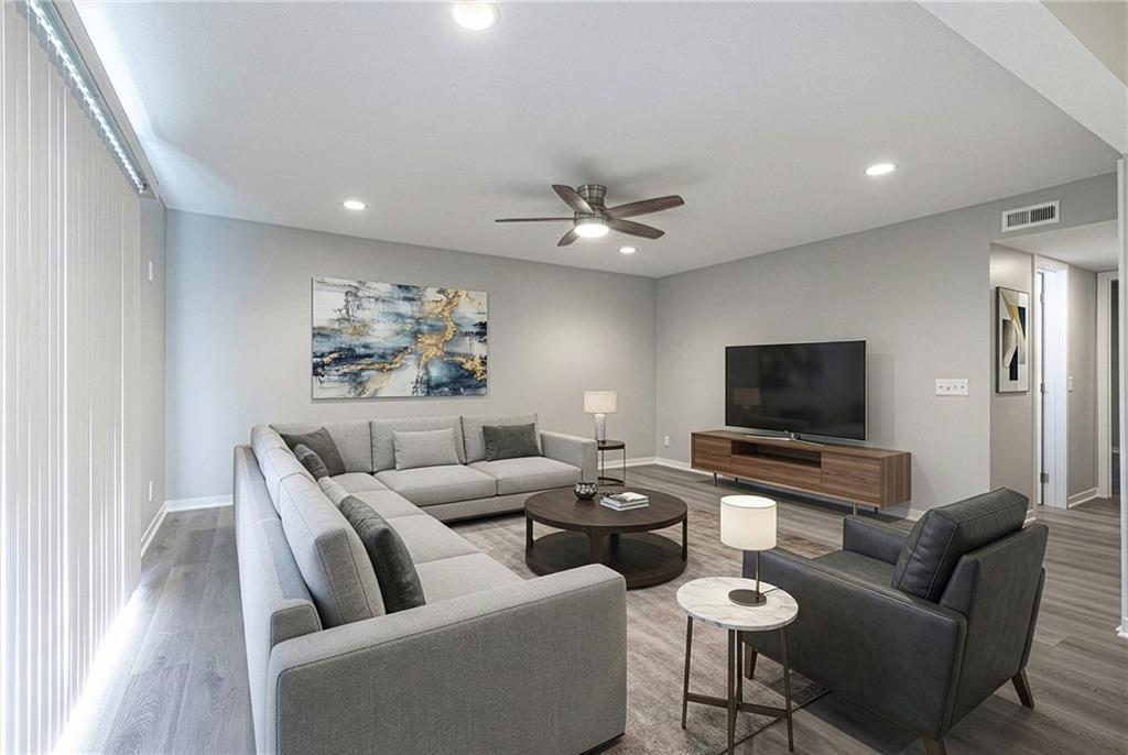 6204 Robinson Street 1