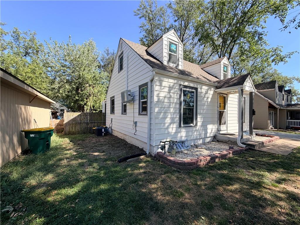 2619 N 46th Terrace