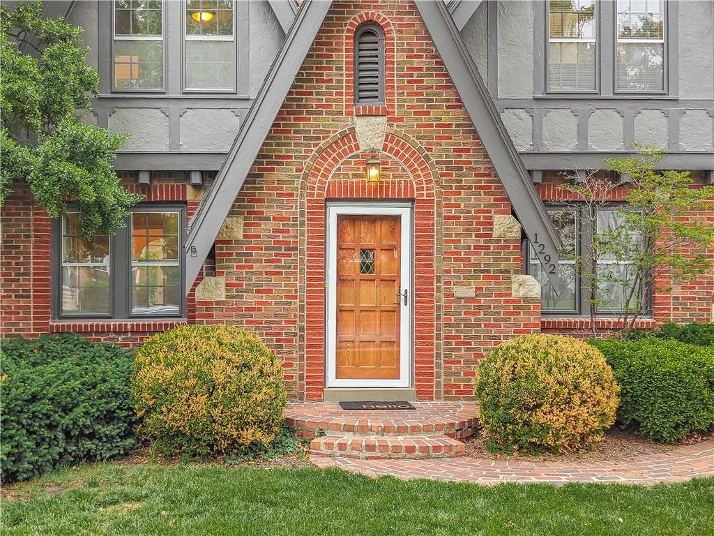 1292 W 72 Terrace