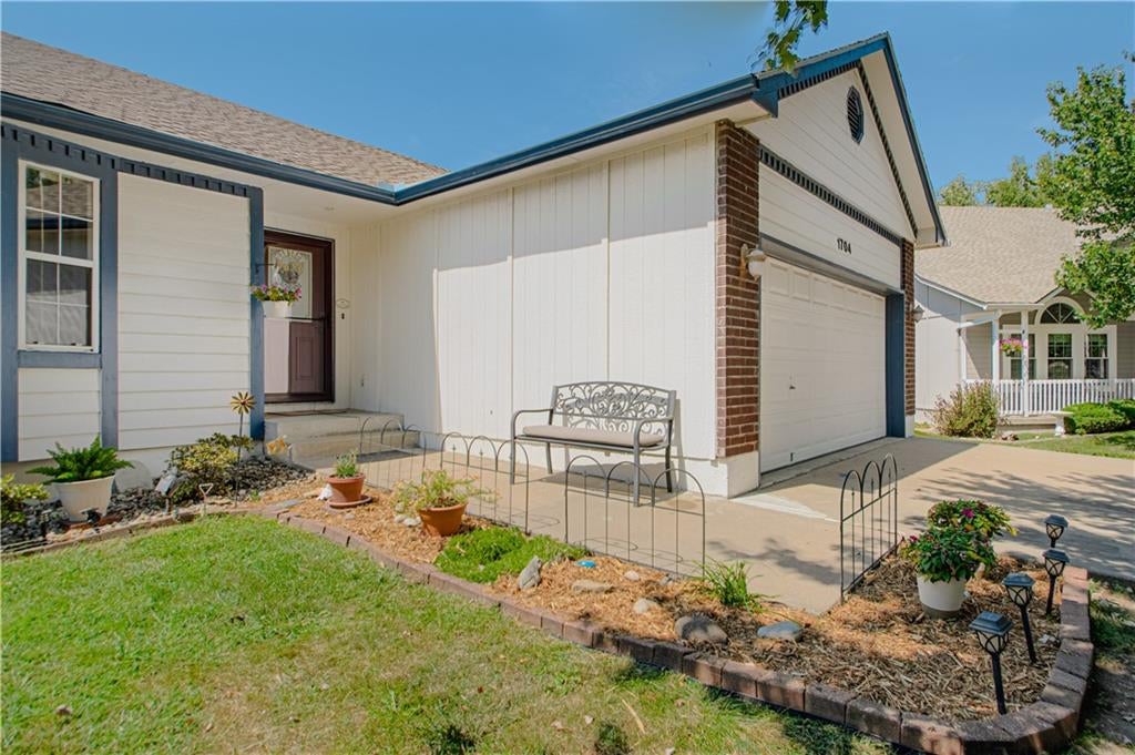 1704 Wildhorse Court