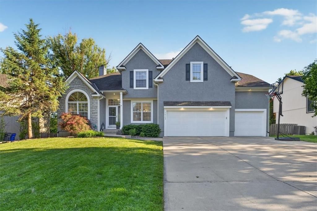 Photo of 14103 W 142nd Terrace, Olathe, KS 66062 (MLS # 2618716)