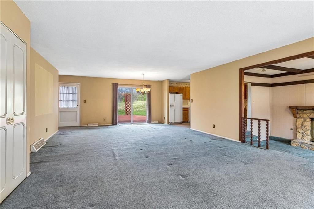 Photo of 843 Sherrill Avenue, Liberty, MO 64068 (MLS # 2612290)