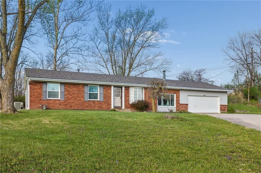 Photo of 843 Sherrill Avenue, Liberty, MO 64068 (MLS # 2612290)