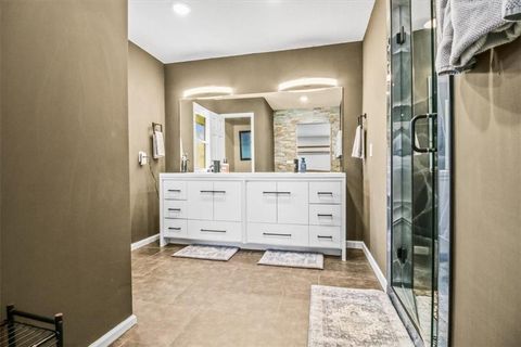 Tiny photo for 12425 Northern Avenue, Liberty, MO 64068 (MLS # 2609673)