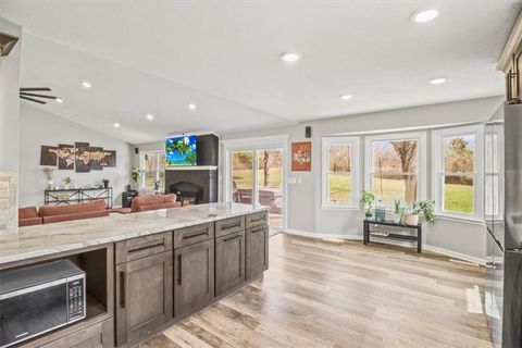 Tiny photo for 12425 Northern Avenue, Liberty, MO 64068 (MLS # 2609673)