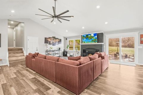 Tiny photo for 12425 Northern Avenue, Liberty, MO 64068 (MLS # 2609673)