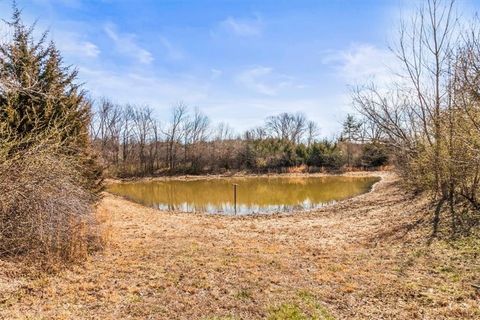 Tiny photo for 12425 Northern Avenue, Liberty, MO 64068 (MLS # 2609673)