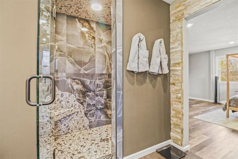 Tiny photo for 12425 Northern Avenue, Liberty, MO 64068 (MLS # 2609673)