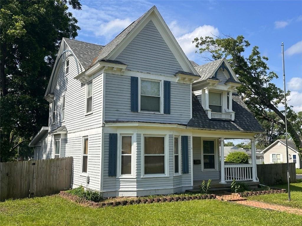 401 E Mcpherson Street