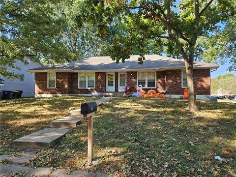 1512-1514 SW Sunset Street Blue Springs MO 64015