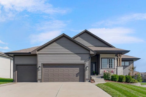 Photo of 19504 W 116th Street, Olathe, KS 66061 (MLS # 2639046)