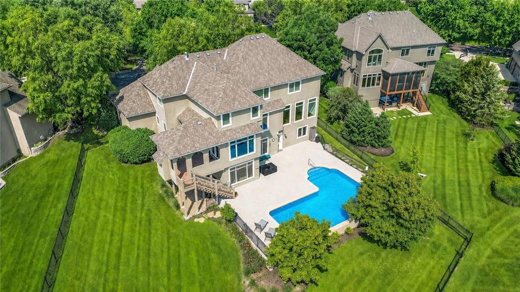 Say HELLO to 15225 Perry St in Colton Lakes