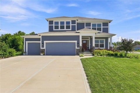 Photo of 18910 W 189th Street, Spring Hill, KS 66083 (MLS # 2635461)