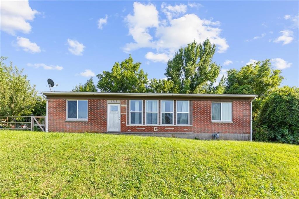 5729 PARALLEL Parkway