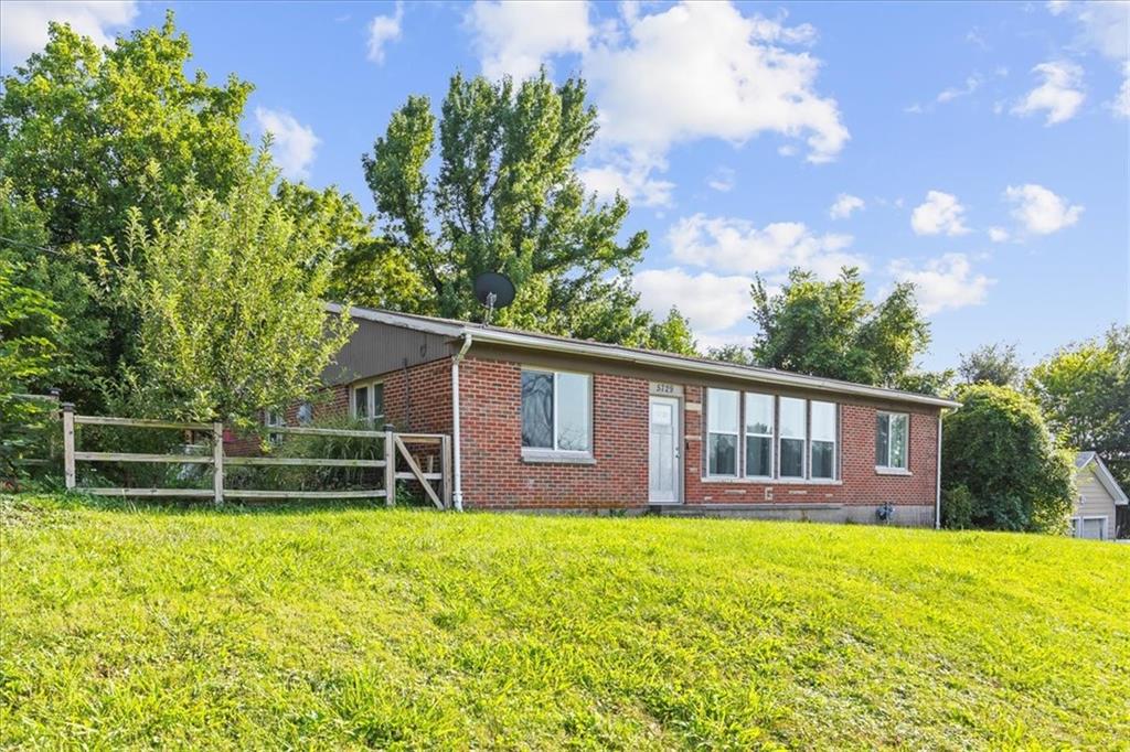 5729 PARALLEL Parkway