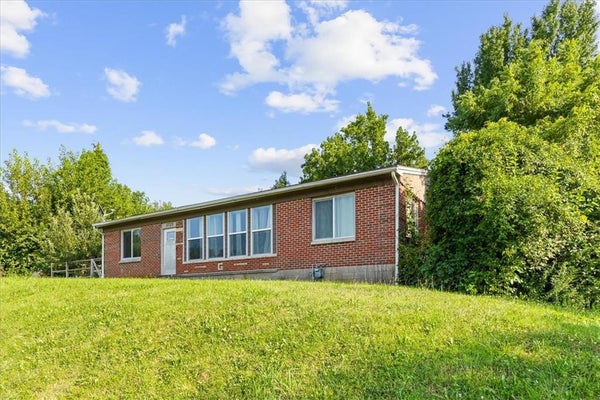 5729 PARALLEL PKWY, KANSAS CITY, KS 66104 - Image d11eb2e2cf791c51f1cd48e45f7d6782/3432034459