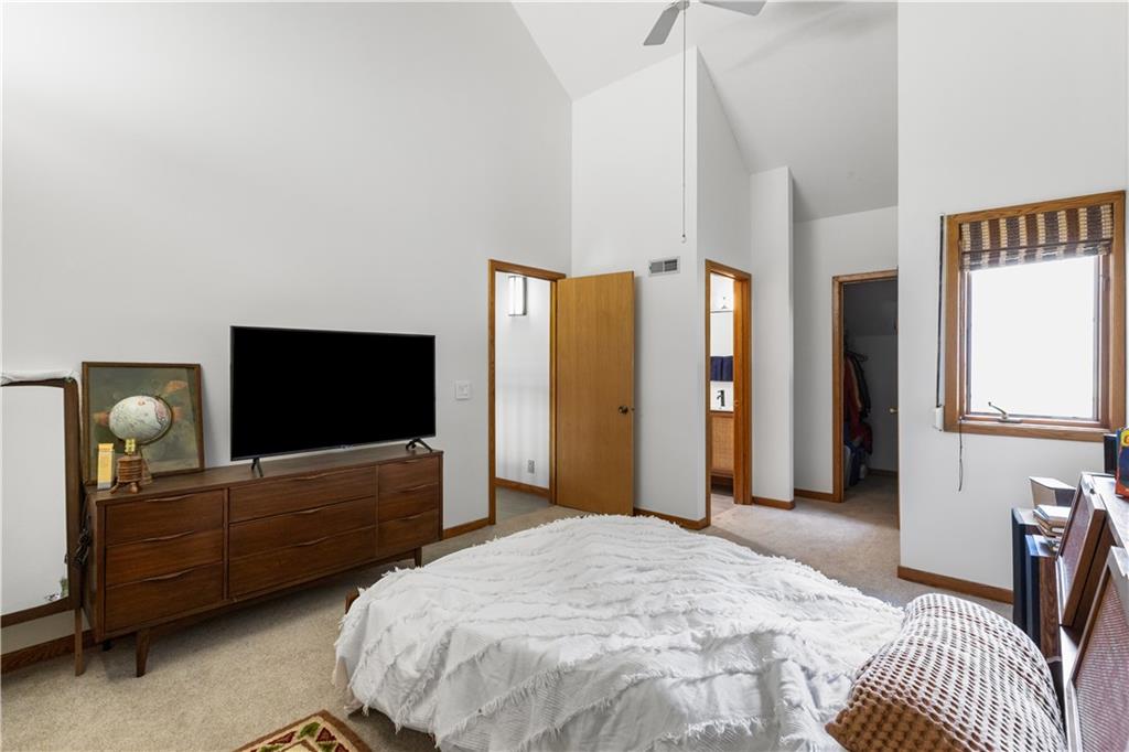 St Joseph, Missouri 64505, United States, 3 Bedrooms Bedrooms, ,4 BathroomsBathrooms,Residential,Active,189715