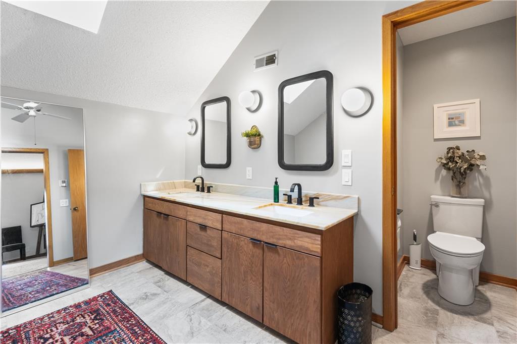 St Joseph, Missouri 64505, United States, 3 Bedrooms Bedrooms, ,4 BathroomsBathrooms,Residential,Active,189715