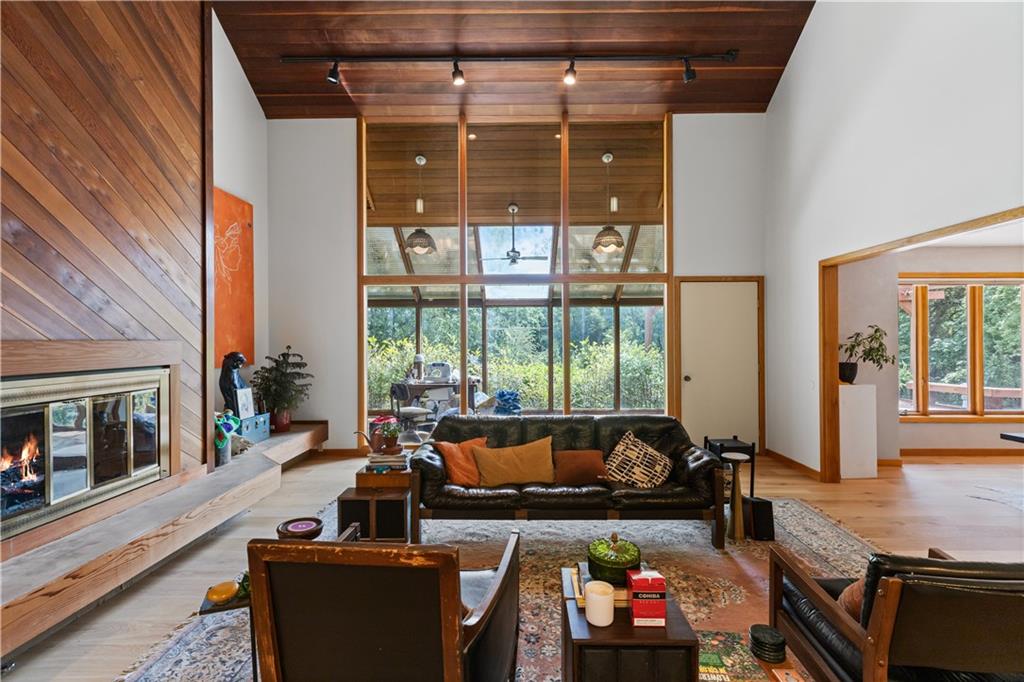 St Joseph, Missouri 64505, United States, 3 Bedrooms Bedrooms, ,4 BathroomsBathrooms,Residential,Active,189715