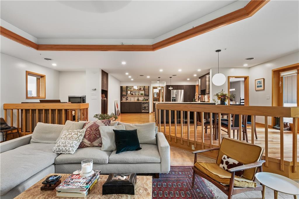 St Joseph, Missouri 64505, United States, 3 Bedrooms Bedrooms, ,4 BathroomsBathrooms,Residential,Active,189715