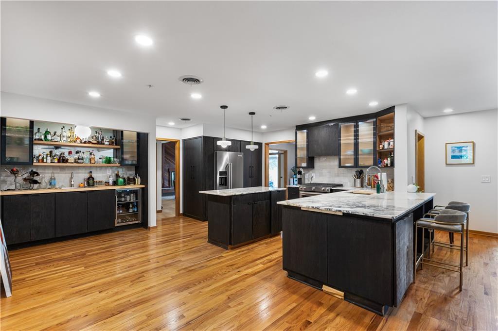 St Joseph, Missouri 64505, United States, 3 Bedrooms Bedrooms, ,4 BathroomsBathrooms,Residential,Active,189715