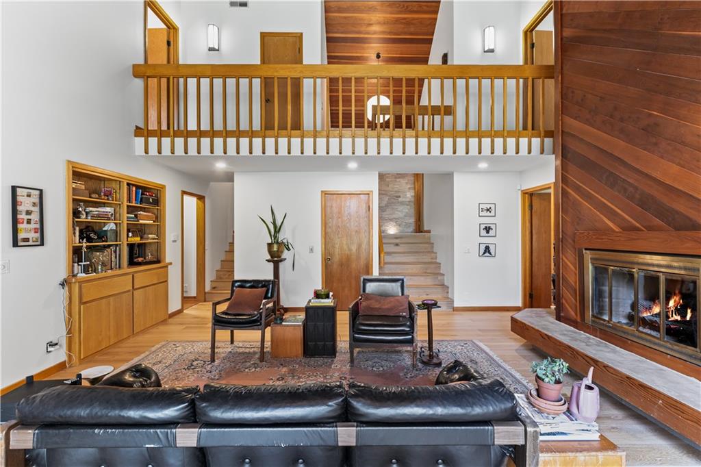 St Joseph, Missouri 64505, United States, 3 Bedrooms Bedrooms, ,4 BathroomsBathrooms,Residential,Active,189715