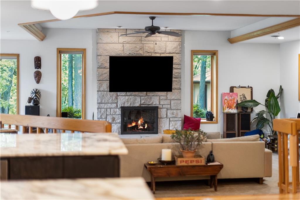 St Joseph, Missouri 64505, United States, 3 Bedrooms Bedrooms, ,4 BathroomsBathrooms,Residential,Active,189715