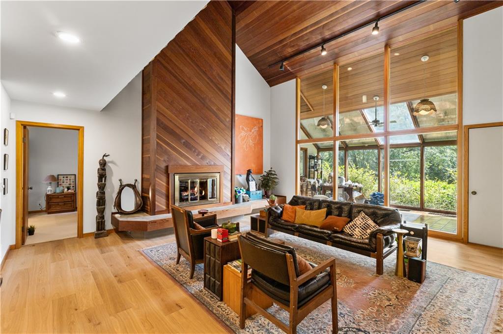 St Joseph, Missouri 64505, United States, 3 Bedrooms Bedrooms, ,4 BathroomsBathrooms,Residential,Active,189715