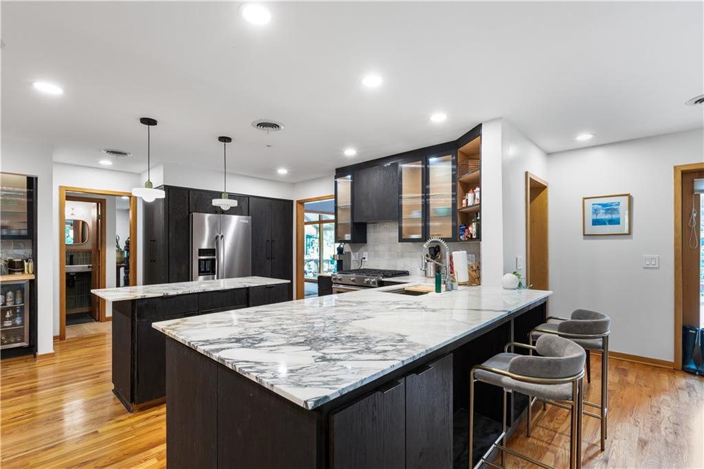 St Joseph, Missouri 64505, United States, 3 Bedrooms Bedrooms, ,4 BathroomsBathrooms,Residential,Active,189715