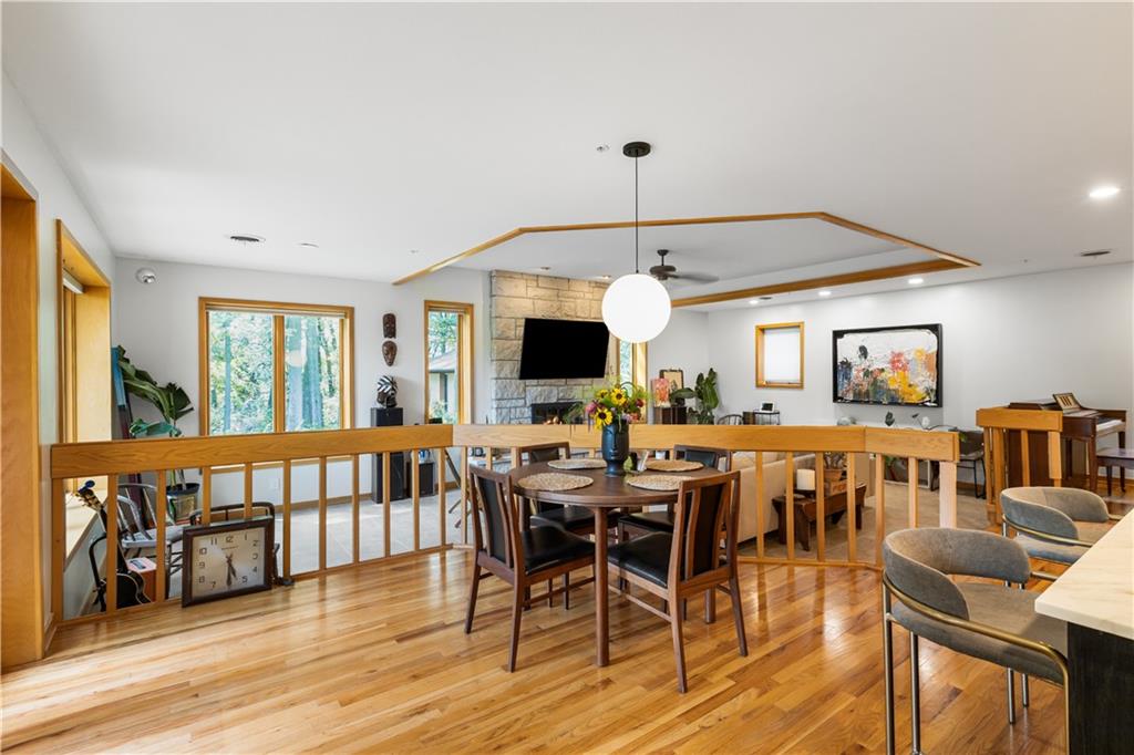 St Joseph, Missouri 64505, United States, 3 Bedrooms Bedrooms, ,4 BathroomsBathrooms,Residential,Active,189715