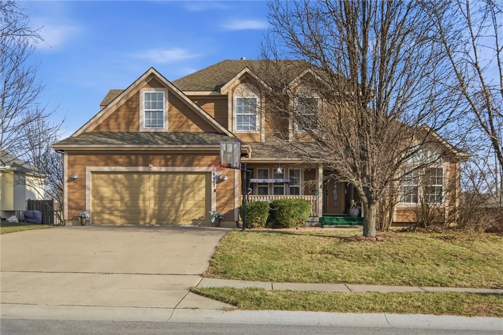Photo of 4407 SW Briarbrook Drive, Lees Summit, MO 64082 (MLS # 2598788)