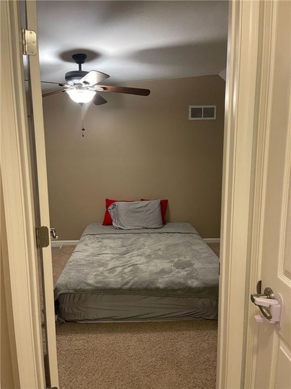 Photo of 3101 Douglas Street, St Joseph, MO 64506 (MLS # 2592770)