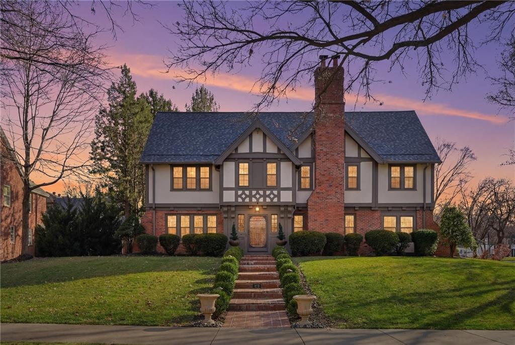 649 W Meyer Boulevard