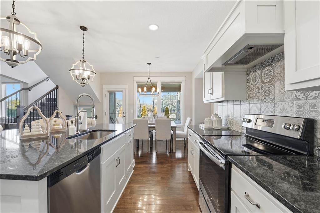 16936 W 163rd Terrace