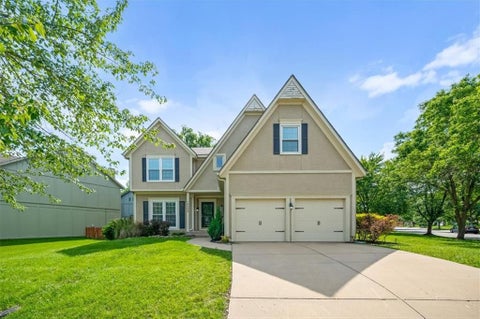 Photo of 13222 Benson Street, Overland Park, KS 66213 (MLS # 2622777)