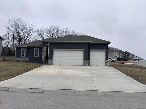 803 NW Hickory Ridge Drive, Grain Valley, MO 64029 - #: 2605760