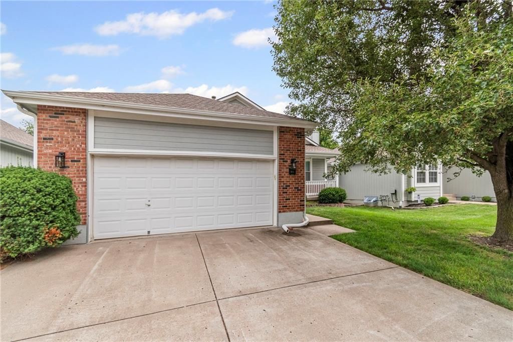 Photo of 864 Reese Street, Liberty, MO 64068 (MLS # 2566017)