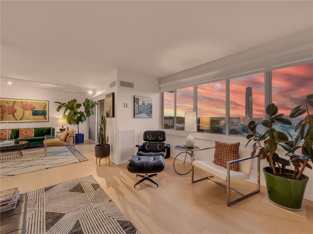2510 Grand Boulevard 1702-03