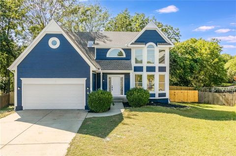 Photo of 12502 S Shannan Circle, Olathe, KS 66062 (MLS # 2579303)