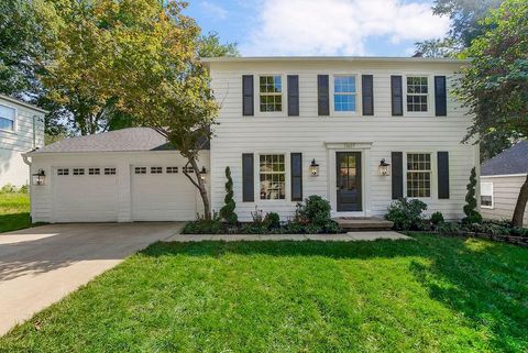 7607 Fairway Street Prairie Village KS 66208