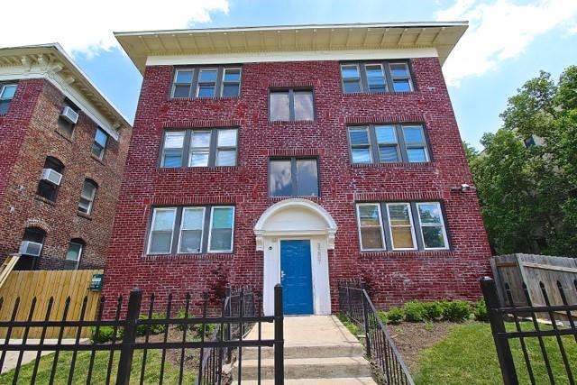 3201-3211 Broadway Street