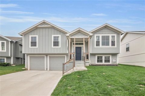 12631 Fountain Lake Circle, Grandview, MO 64030 - MLS#: 2543275
