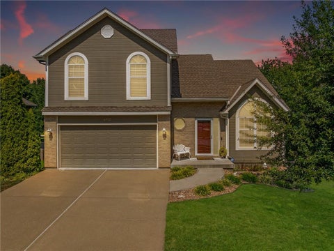 Photo of 4512 NE Webster Drive, Lees Summit, MO 64064 (MLS # 2638318)