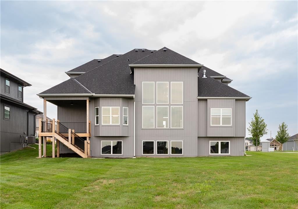 18601 Mohawk Lane