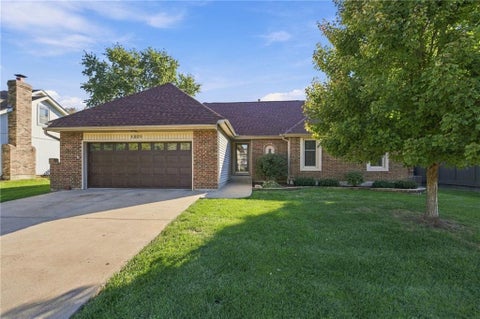 Photo of 1809 E 155th Street, Olathe, KS 66062 (MLS # 2648564)