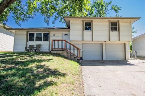 268 Holiday Drive, Lansing, KS 66043 - MLS#: 2569131